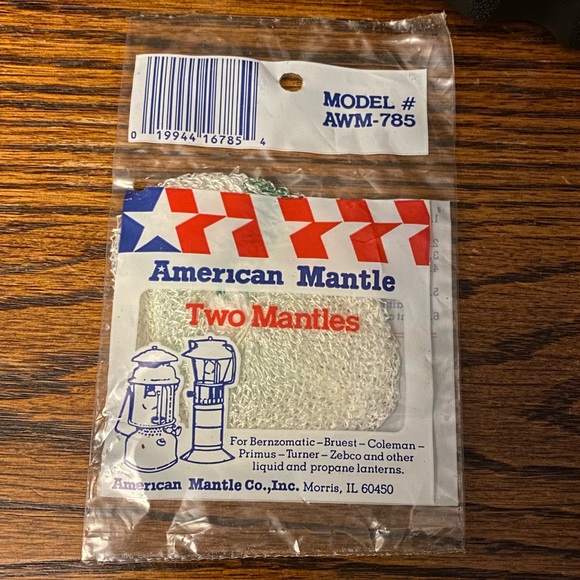 Coleman 2- Mantle Lantern w/Carry Case - Picture 5 of 6